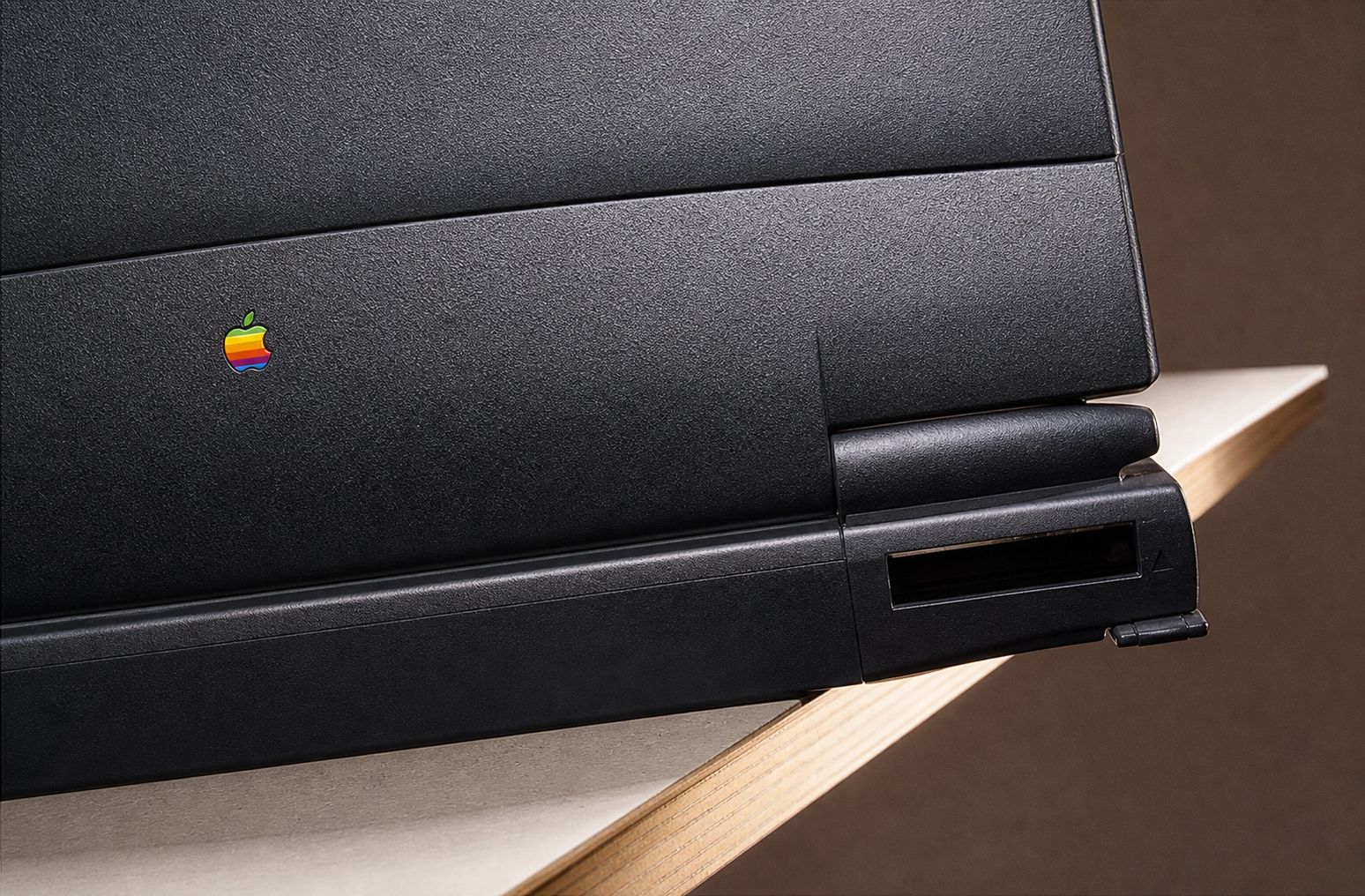 Nautilus, a series of subnotebook computer concepts trimmed in leather, upscaled image 337