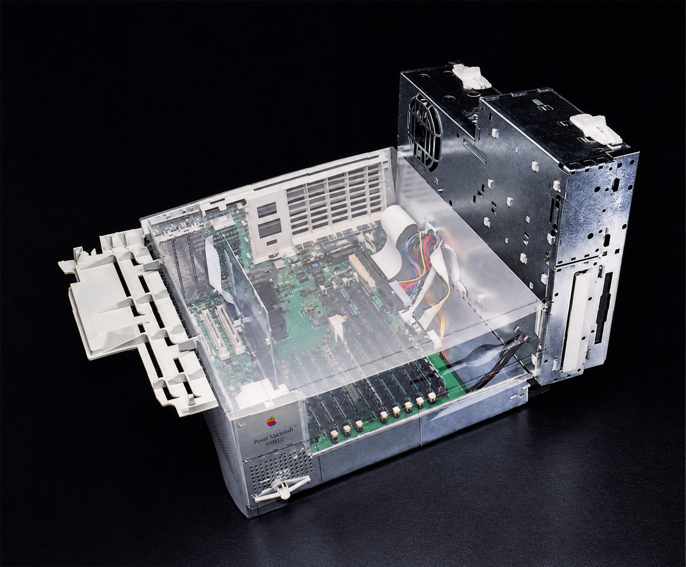 PowerMacintosh 7000 Series (Outrigger)