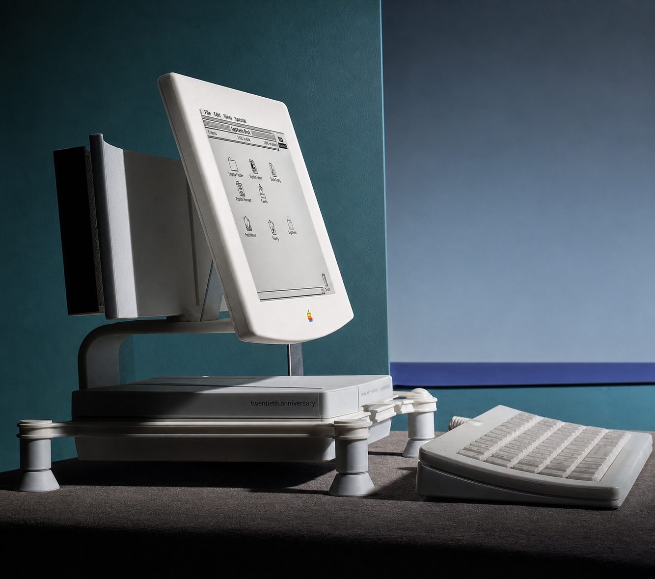Stripe / Computer-on-Stand