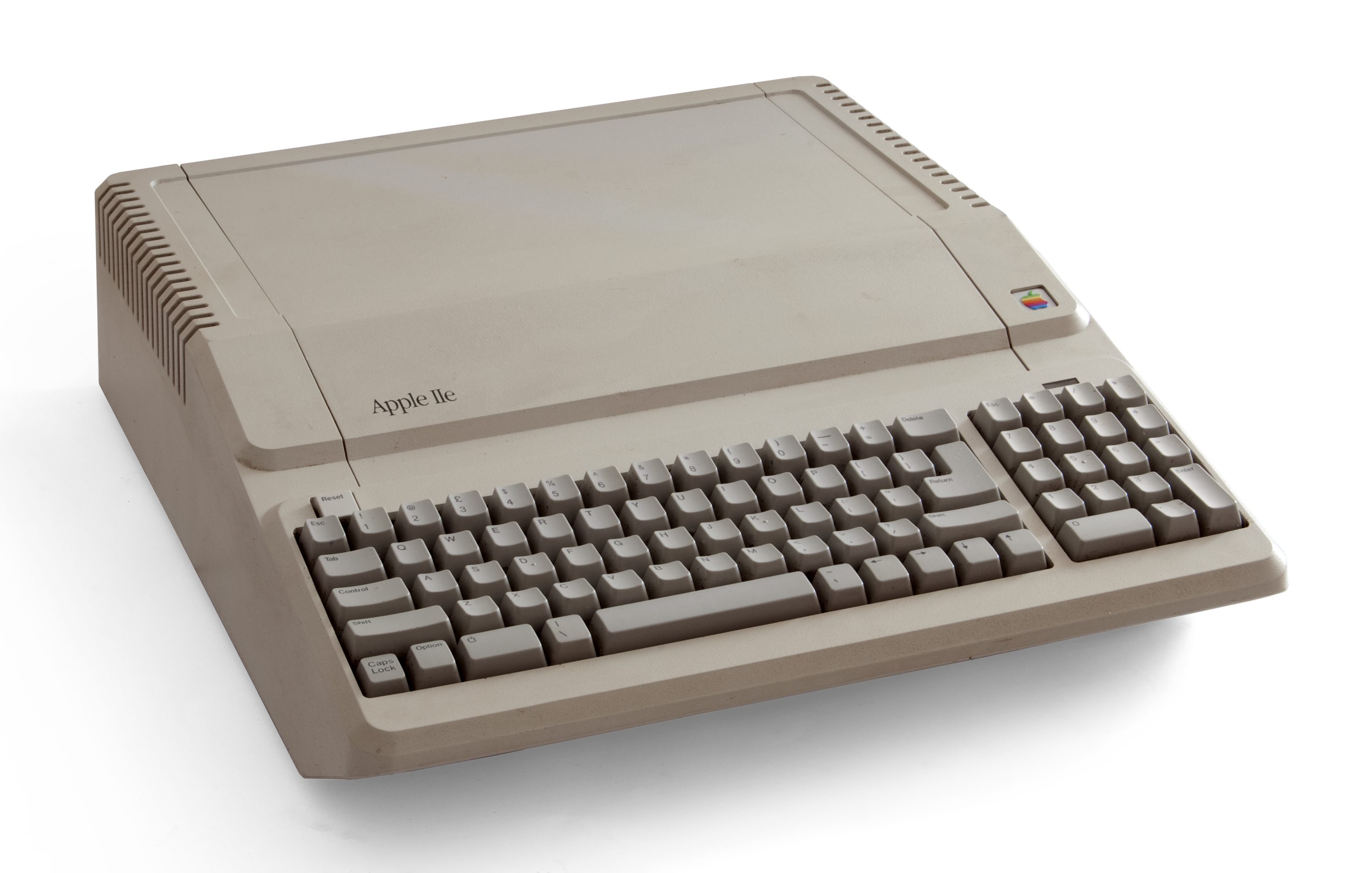 Apple IIe Platinum